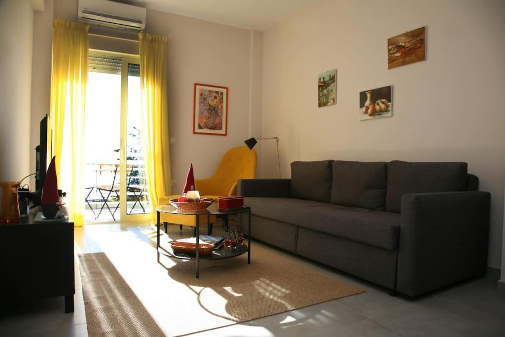 Lovely Sea Front Apartment Ιτέα Εξωτερικό φωτογραφία